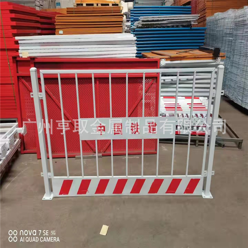 厂家生产基坑护栏网 临边防护网 建筑工地基坑安全围网