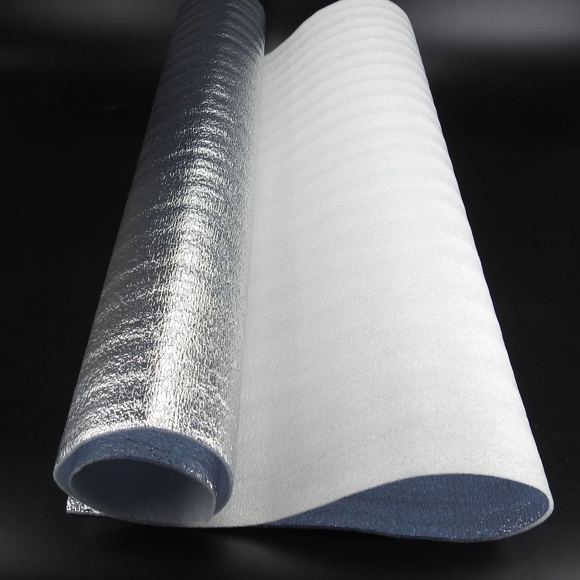 工厂供应EPE珍珠棉复铝膜 保温复合材料 隔热防晒复铝膜