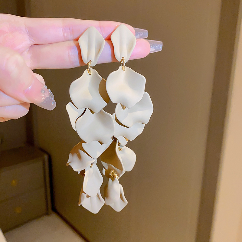 Steel needle--brown rose earrings