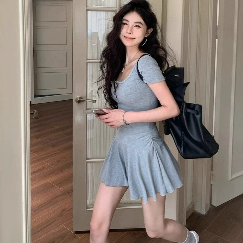 2026 New Style Gray U-Neck Slim-Fitting Short-Sleeved Dress for Women, Summer Waist-Cinching Pleated A-Line Skirt, Slimming Hot Girl Short Skirt