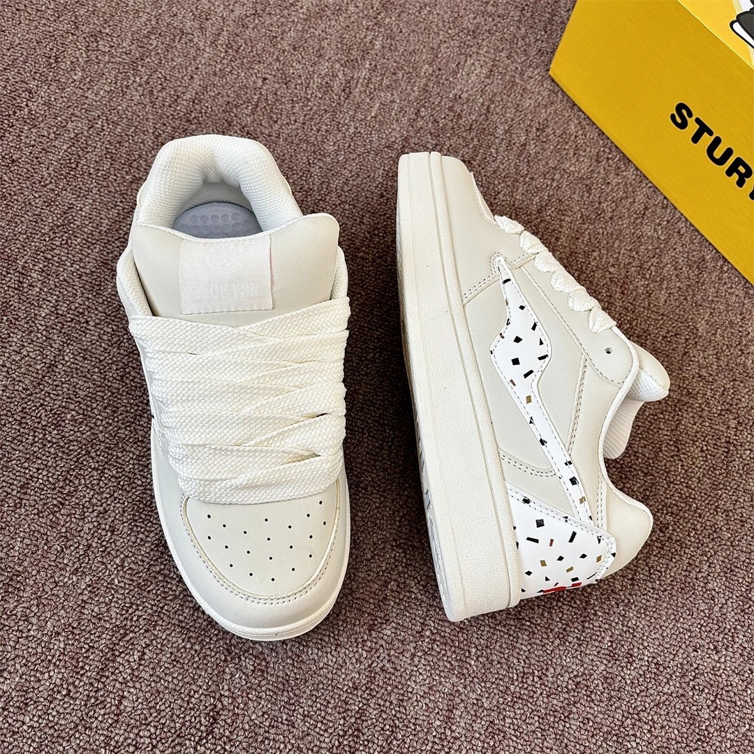Zapatos deportivos transpirables planos de verano de 2025, nuevos zapatos de mujer que se ajustan a los zapatos casuales de nicho, zapatos blancos pequeños para mujeres