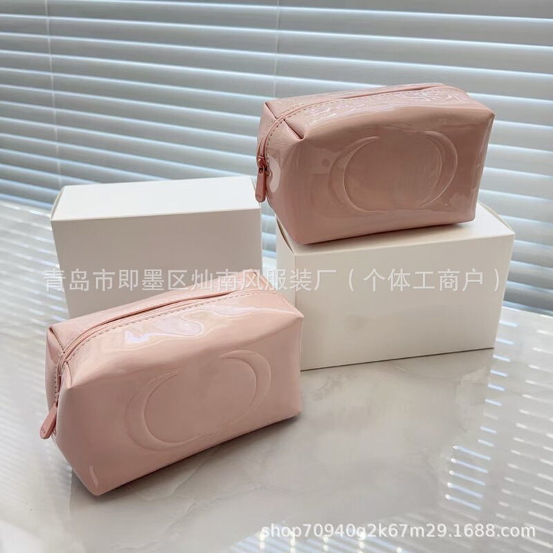 Vic Directly Supplies Popular Cross-Border D Makeup Bag in Pink Patent Leather, Compact and Cute Storage Clutch and Coin Purse