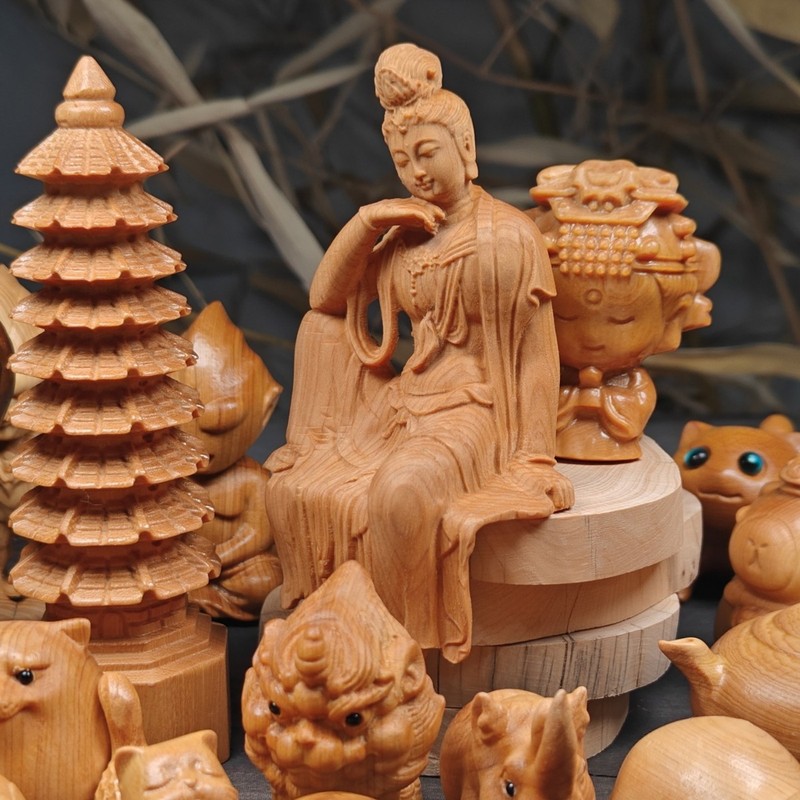 本物のシダーウッドの装飾品、手彫りの貔貅木彫り工芸品、マホガニー動物の天然作品、文具工芸品|undefined