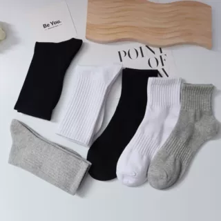 夏季纯色袜子男女ins潮黑白色中筒袜运动长筒袜棉袜批发休闲高筒