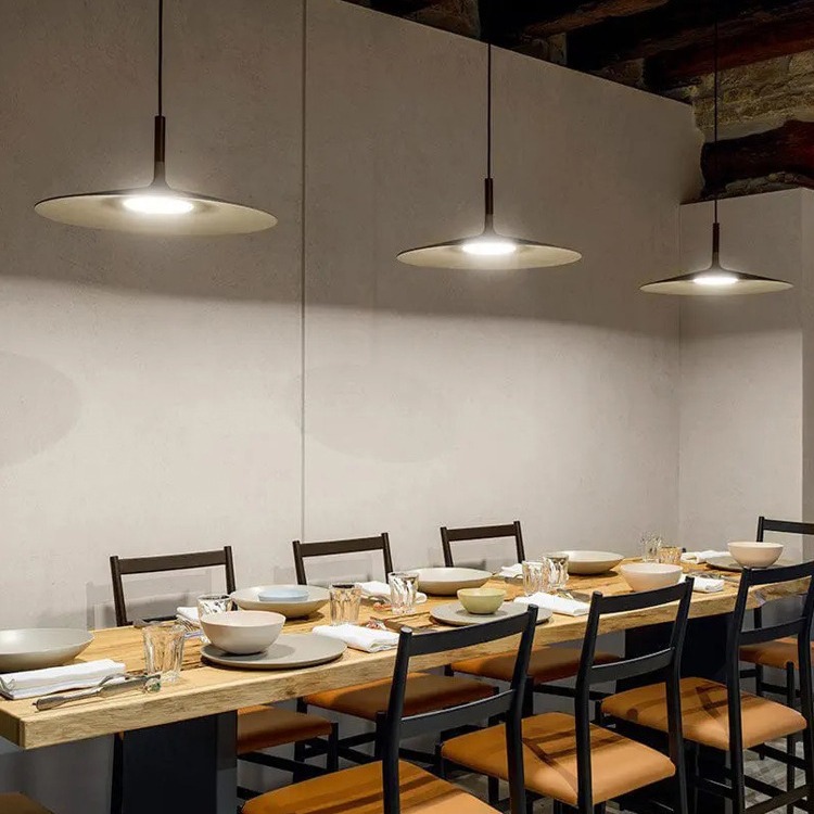 Lámpara de restaurante simple nórdica moderna minimalista creativa platillos voladores lámpara de mesa de bar lámpara de mesa redonda pequeña lámpara de mesa