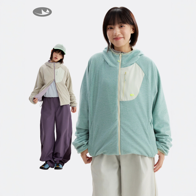 Outdoor Functional Style Two-Tone Fleece Jacket, Slightly Loose-Fitting Reversible Functional Hooded Jacket Outdoor Functional Style Two-Tone Fleece Jacket, Slightly Loose-Fitting Reversible Functional Hooded Jacket