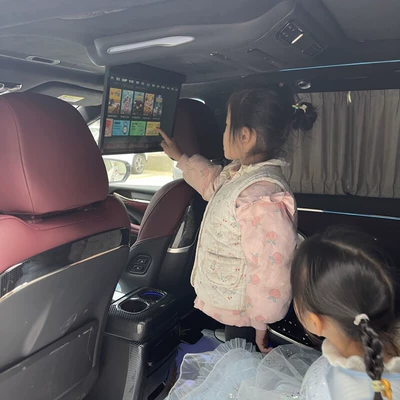 M8 Master Edition Car Ceiling-Mounted: Car TV