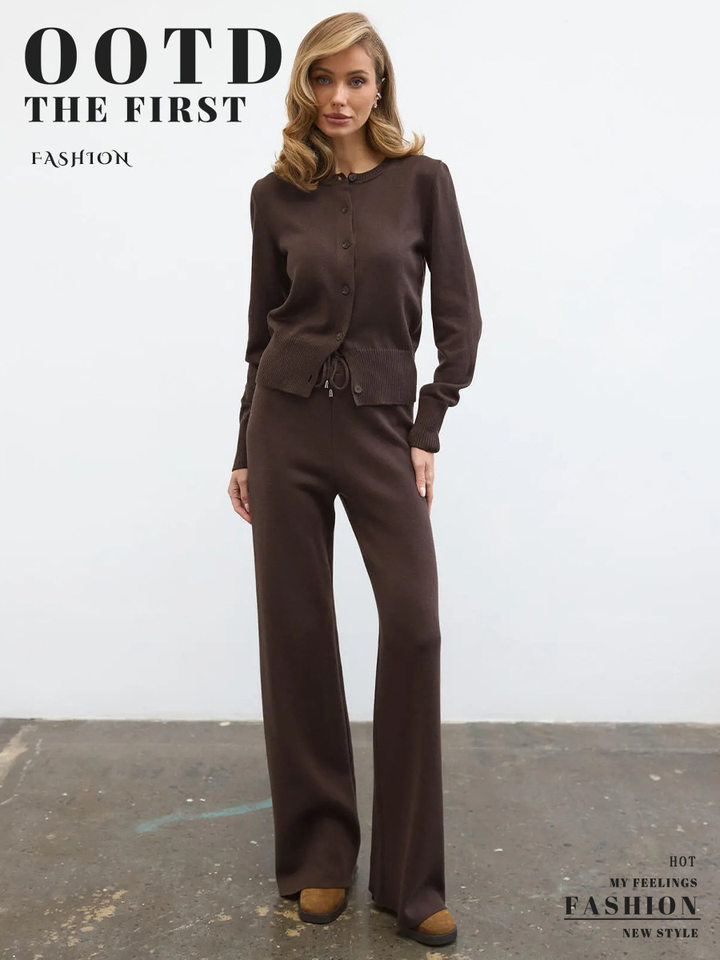 Bộ đôi áo len dệt kim cổ tròn tay dài và quần ống rộng cạp cao dây rút phong cách casual — Màu cà phê, Màu trắng, Màu xanh dương chi tiết 1