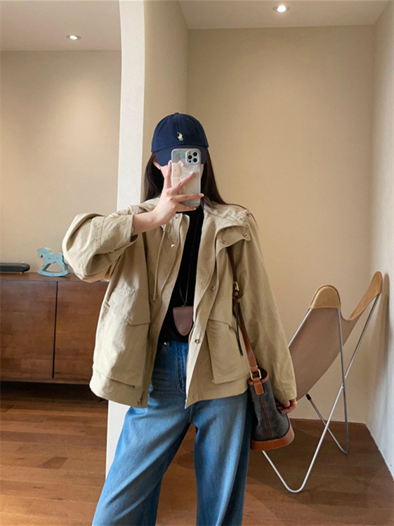 山系质感舒适肌理感宽松短款连帽冲锋衣休闲外套女2025秋|undefined