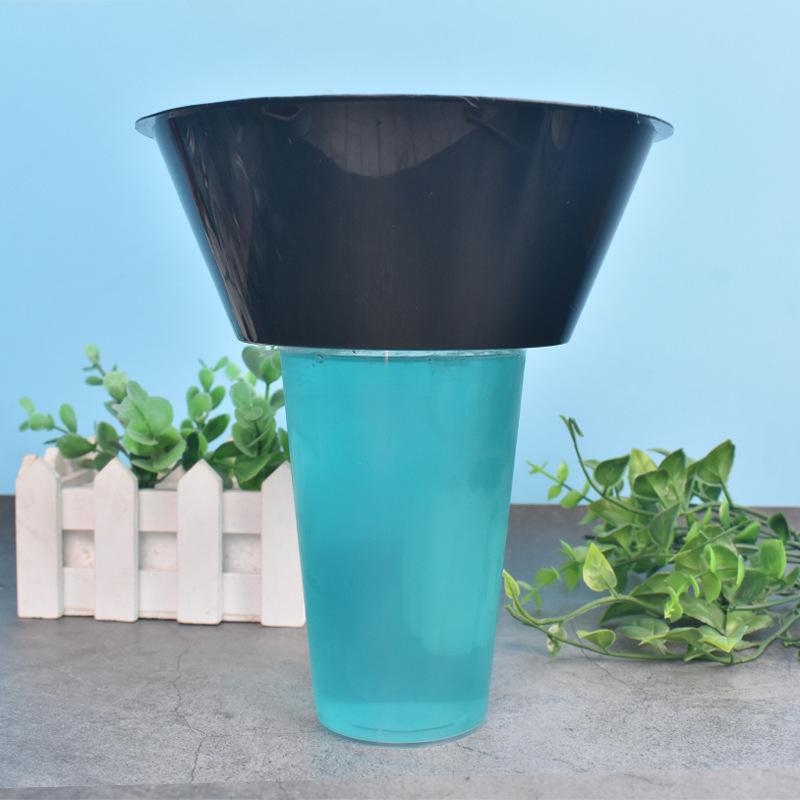 <unk> taza fumada en línea pulgar bolsas fritas taza de cola espesa caminando taza de olla caliente taza de frutas frías taza de platos de verduras