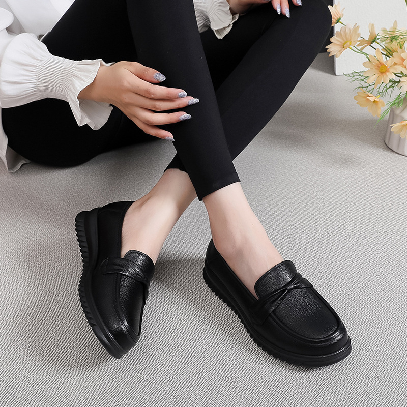 New Women's With Soft Soles, Breathable Single For Middle-aged And Elderly, Non-slip Casual Leather Shoes, Flat-soled_vogvips.com