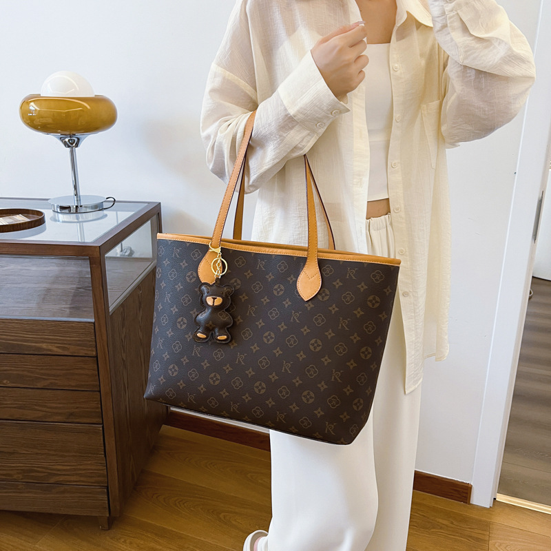 Elegant Ladies Shoulder Bag Large Capacity Versatile Handbag_voghion.com