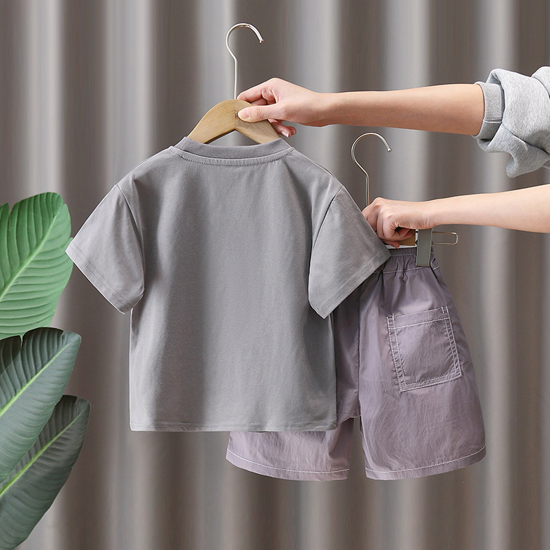 7318 Traje de manga corta para niños Trend de verano Ropa para niños 2025 Nuevo estilo delgado Ropa de verano para niños Ropa de calle frita de verano