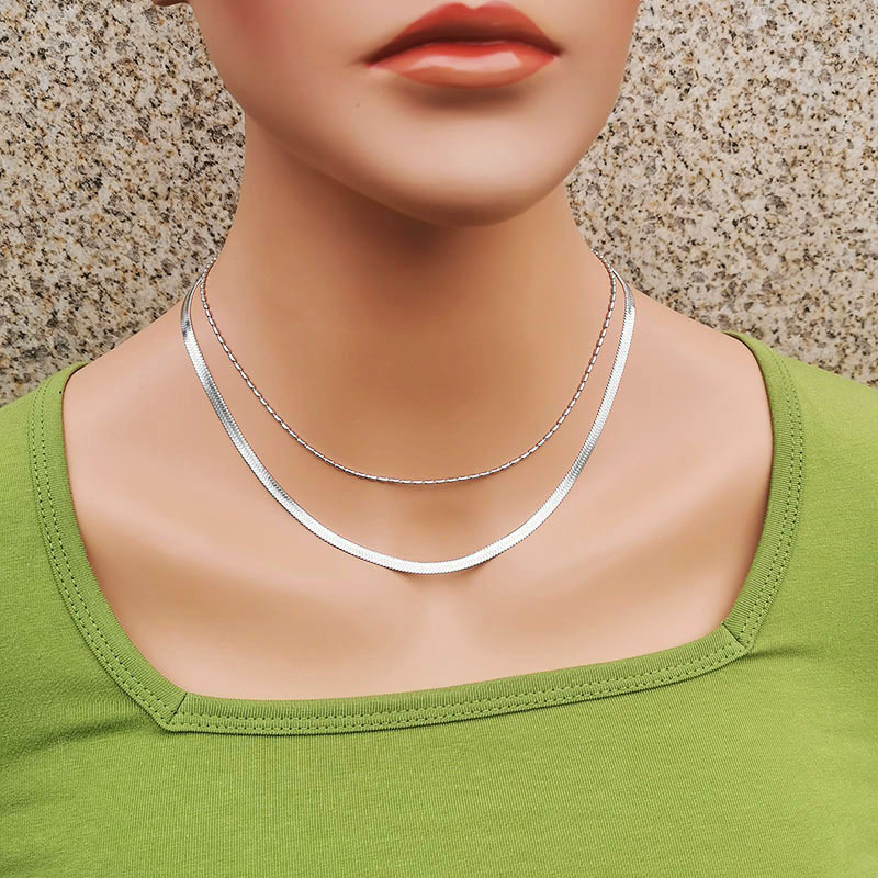 Simple Style Solid Color Titanium Steel Inlaid Gold Layered Necklaces 1 Piece
