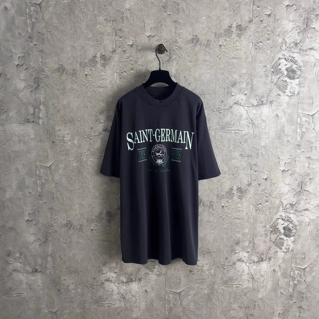 Правильная версия высококачественной футболки с короткими рукавами B бренда 25SS с новым передним принтом Saint Letter Art и потертостями.