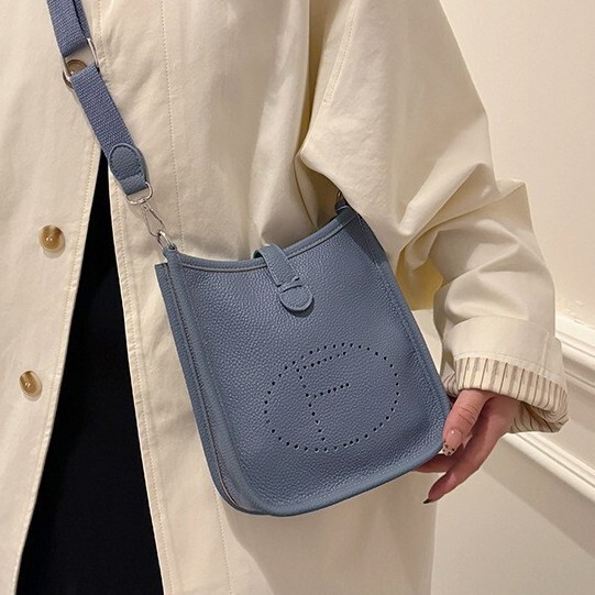 Cross-Border Evelyn Mobile Phone Bag 2026 New Model First-Layer Cowhide Mini Crossbody Bag Summer Crossbody Bag Light Luxury