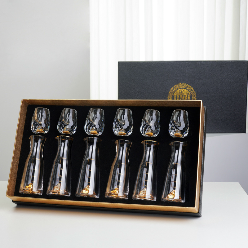 Fábrica diamante hoja de oro vino blanco vidrio hogar traje cristal separador de vino una taza de espíritus de vidrio de gama alta caja de regalo