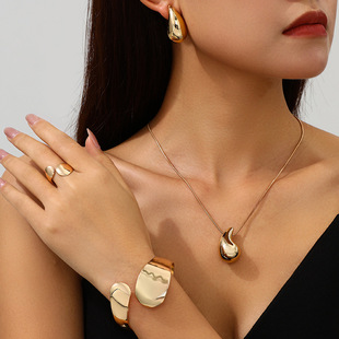 �羳ϣyinyinС���r���OӋ�߼���ˮ���ζ��h��������bŮ�F؛��