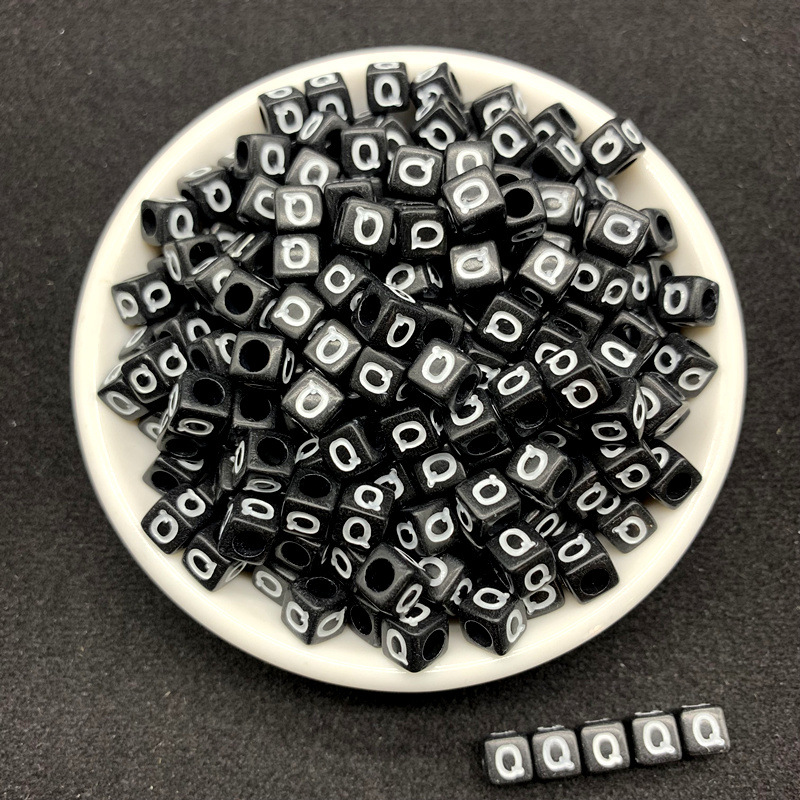 26 letras cuadradas blancas acrílicas de fondo negro inglés de una sola letra diy accesorios de beads material de beads sueltos image 23