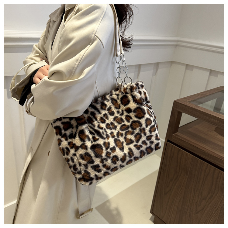 Women's fashion large capacity tote bag leopard print one shoulder underarm bag trend_voghion.com