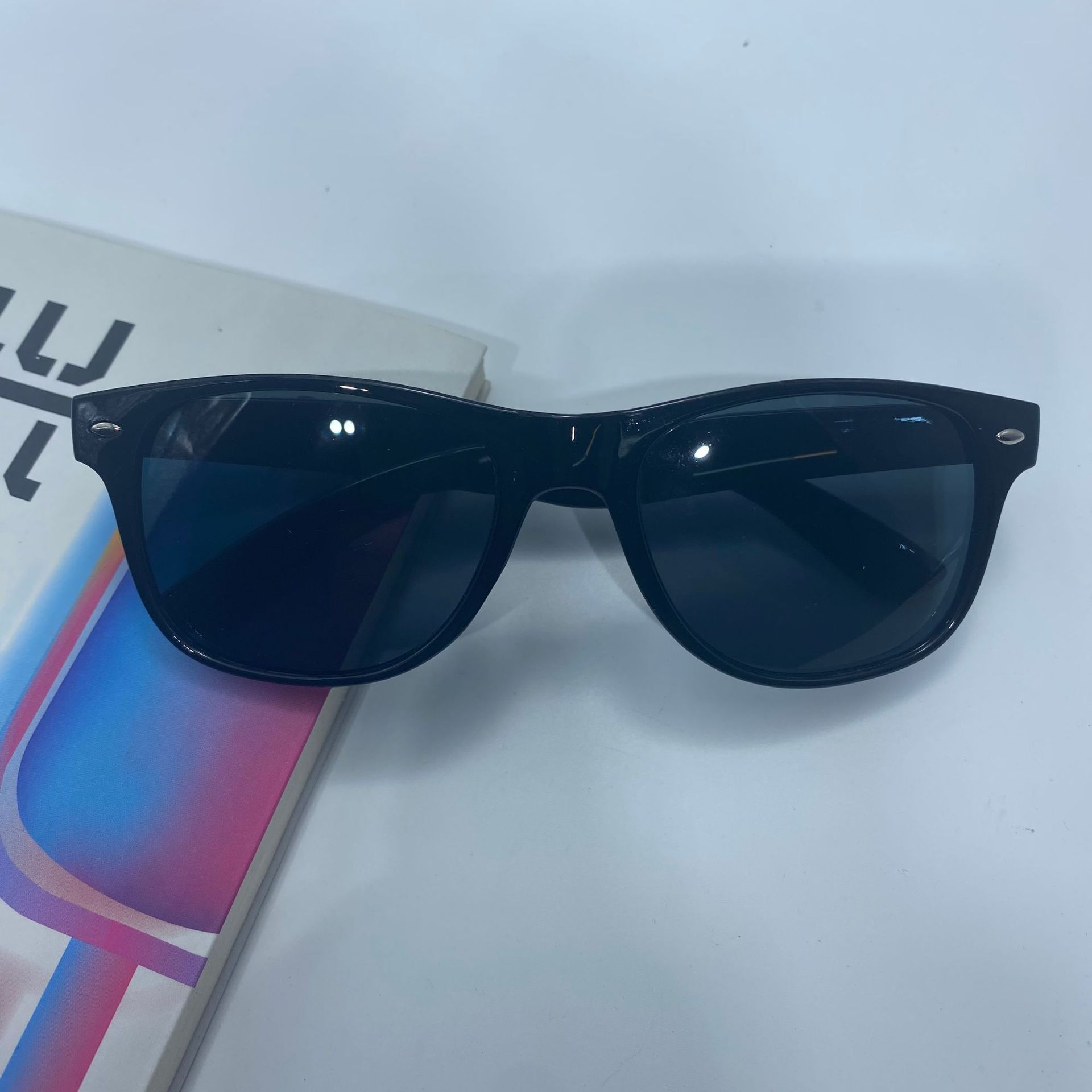 50g Weight Full Frame Glasses Structure Sunglasses Classification PC, UV400 Protection Lens Material Oval Frame Glasses Style Outdoor, Travel Occasion Rainbow Pattern Unisex Gender Hip-Hop, Streetwear Style Hip-Hop Streetwear Rainbow PC UV400 Protection Oval Frame Full Frame Women's Sunglasses 9