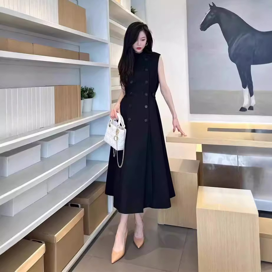 Woolen dress sleevless