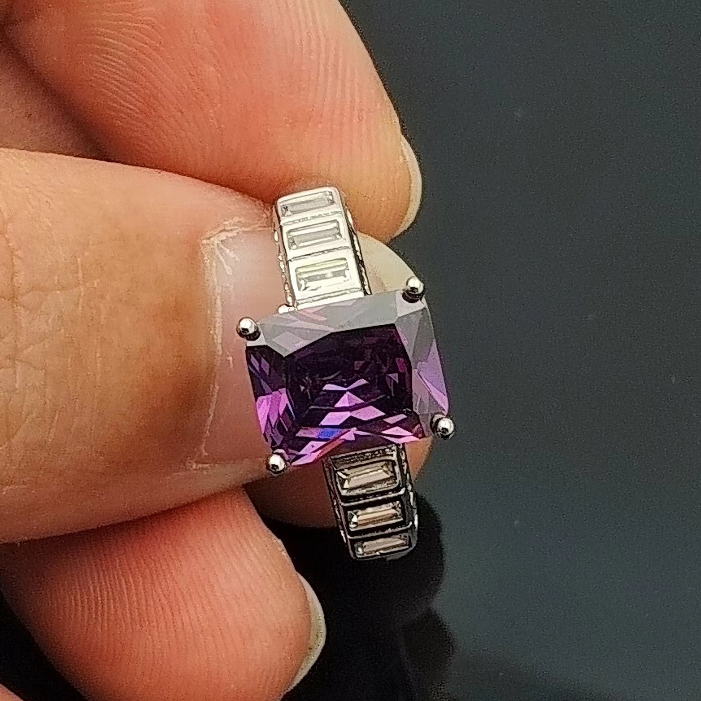 Rectangular ring with stone with zircon
