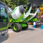 拌料混合工地建筑装载车