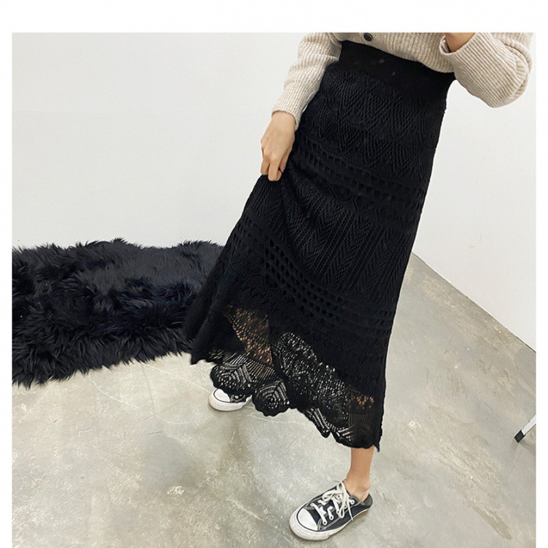 Elegant lace skirt