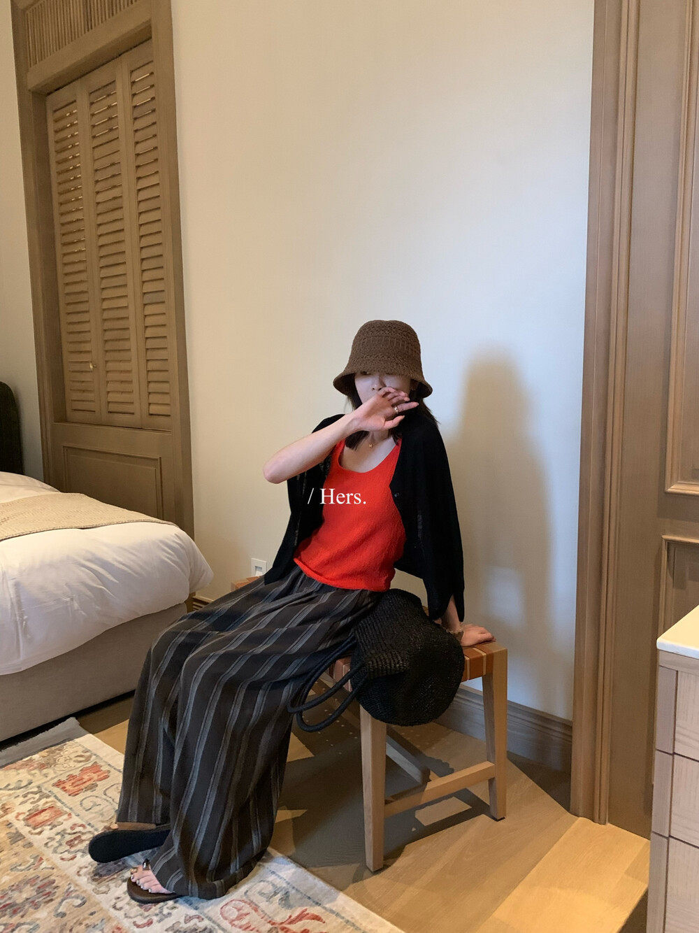 Áo khoác cardigan nữ dệt kim chống nắng cổ tròn tay dài phối màu cơ bản — Hồng sữa, Xám cacbon, màu đen, trắng ngà chi tiết 23
