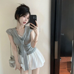 辣妹设计感蕾丝拼接V领系带短袖t恤女夏韩系小飞袖修身短款上衣服