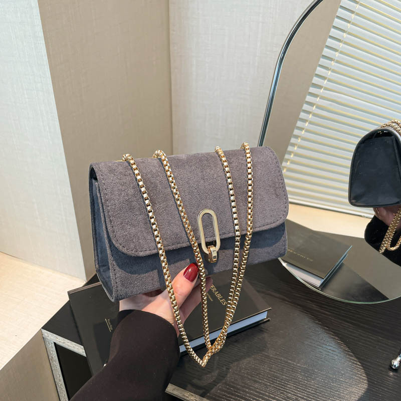 La moda francesa, la sensación de estilo extranjero, la bolsa de mujer, 2025, la primavera, el nuevo estilo, la bolsa de hombro.