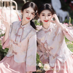 花嫁服2025新型中国式夏の復古風高級感小衆は痩せた気質の姉妹団の美しいドレスを見せている