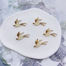 ����С�B����ˮ荼~�۰�ɫ�r�������|�؄e