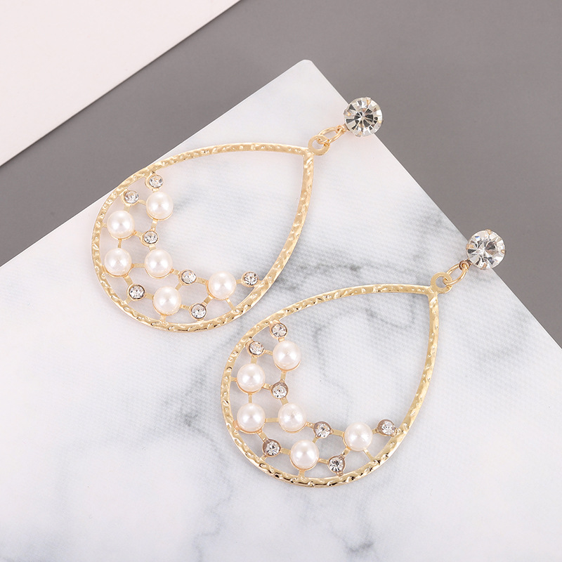 Creative Drop-shaped Alloy Acrylic Pearls Earrings display picture 2
