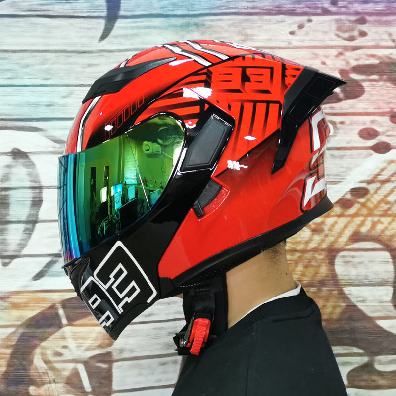 Hormiga roja + espejo de color + cola alargada