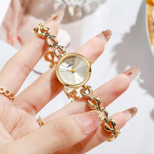 �¿��ֱ�Ů����С��С����朱��ϰ���2026�����и߼���С�ֱ����l
