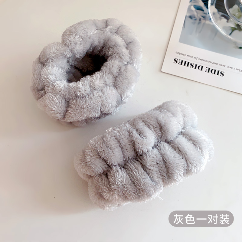 Pulseras de muñeca de pelúcia para lavar la cara niñas absorción de sudor maquillaje peludo muñeca impermeable manga pulseras de dibujos animados