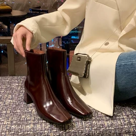 女式休闲单鞋;女式皮靴;高跟凉鞋