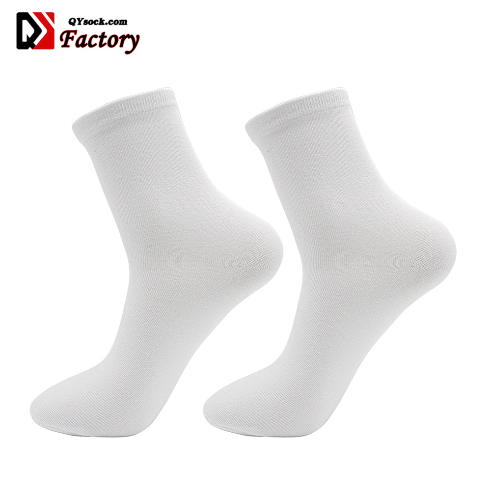 �ӹ�������ʿ�ж�Ͳ���ﶬ����ͼ��������Ůʿ�����ിɫ��������