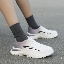 新款洞洞鞋男式凉鞋跨境大码户外运动欧美夏季新款女式情侣涉水鞋