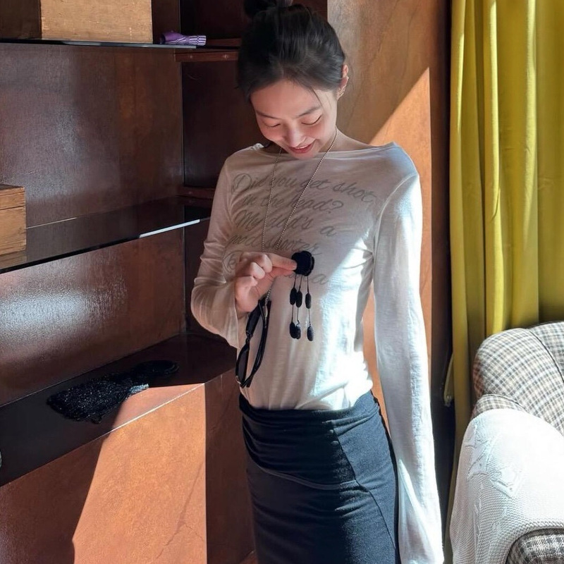 现货Jennie叶舒华智秀同款韩国小众潮牌微透显瘦长袖T恤女上衣|undefined