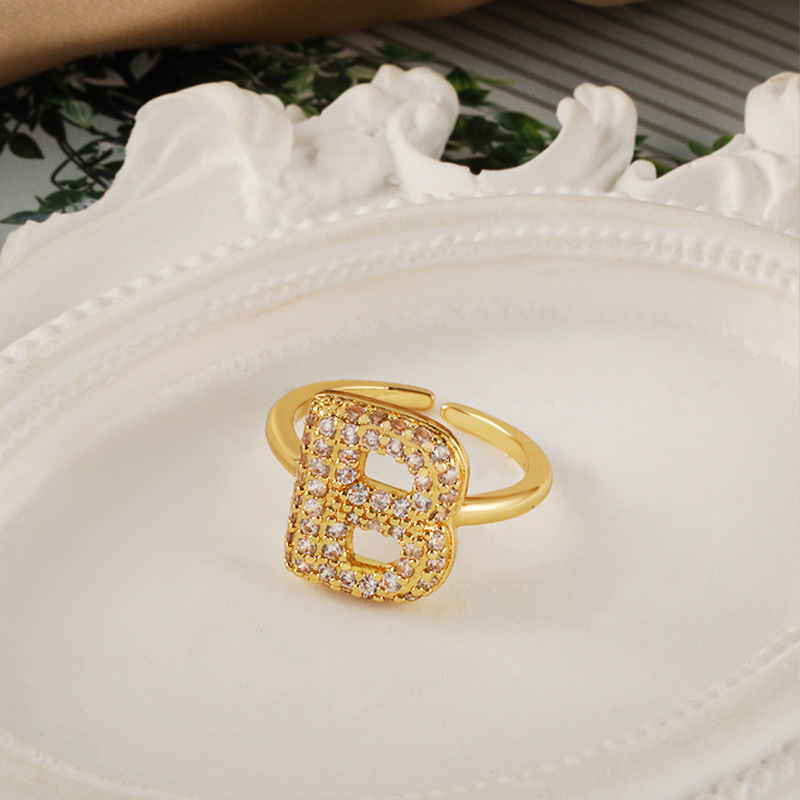 Funkelnder Designerring Für Damen Elegantes Accessoire_voghion.com