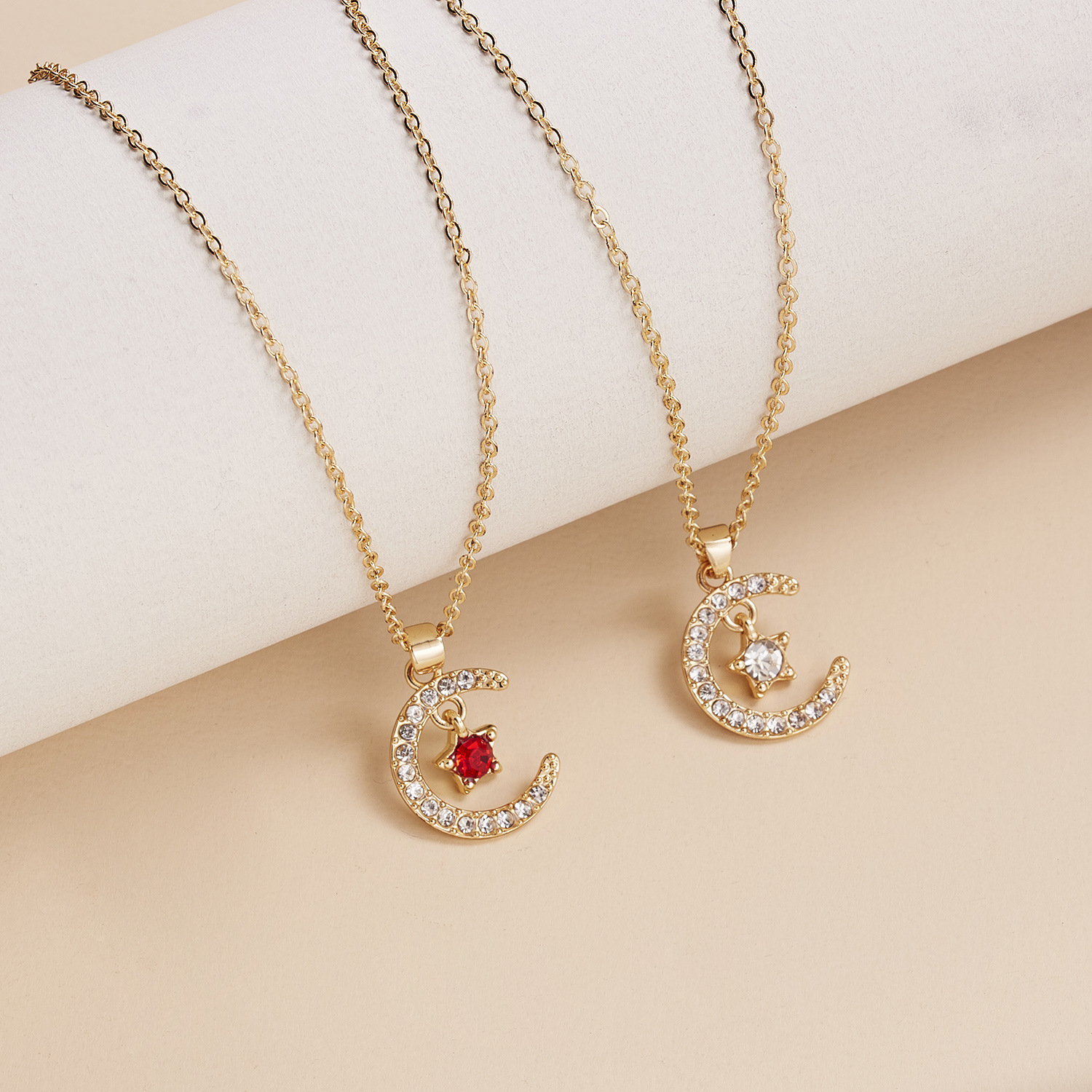 Moda Estrella Luna Aleación Embutido Diamantes De Imitación Mujeres Collar Colgante 1 Pieza display picture 7