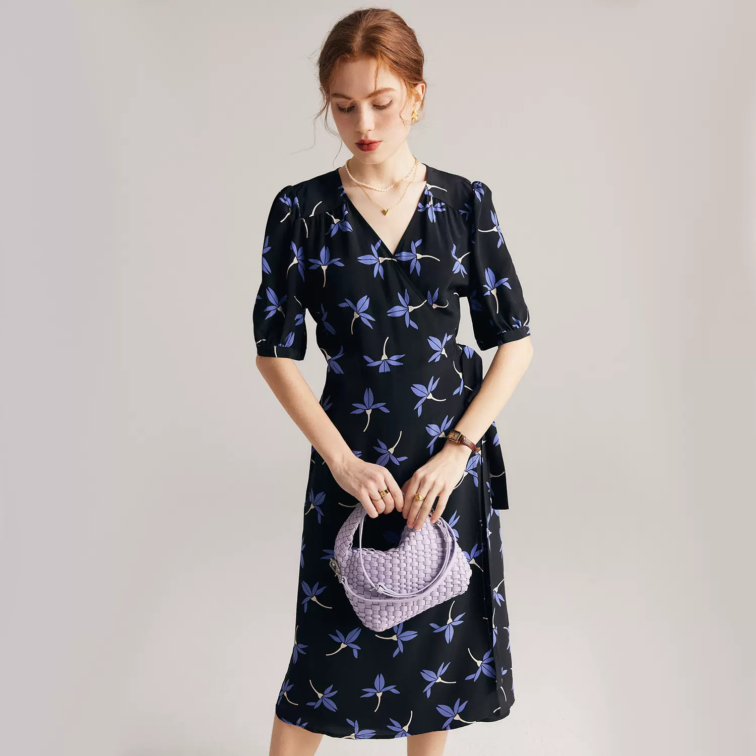 真丝连衣裙女2025春夏新款碎花围裹式茶歇南油高端100%桑蚕丝裙子