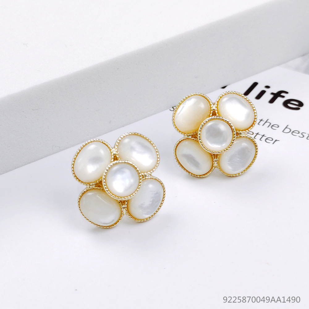 ȻˮպԳСĸɽ軨Ůٴ