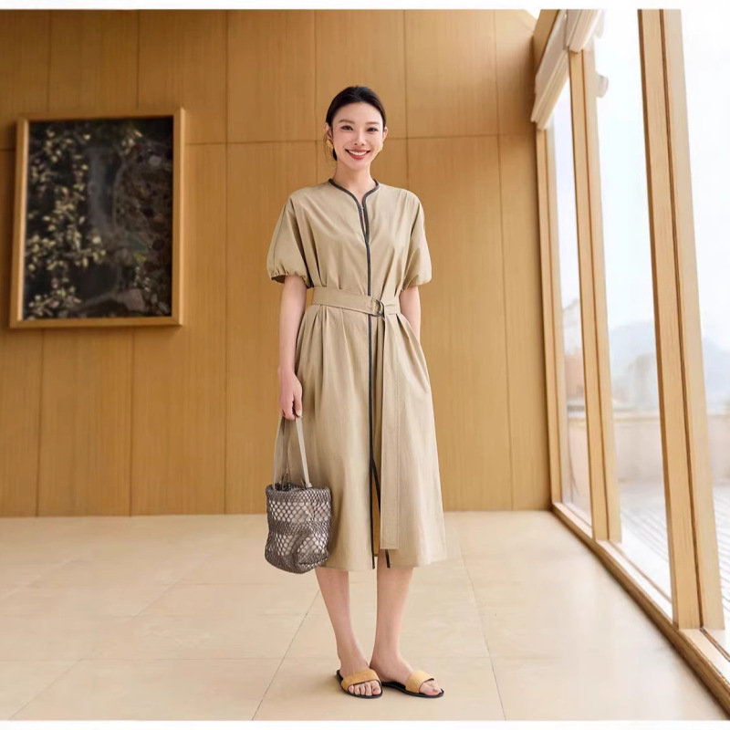 B/C Encrypted Elastic Sand-Washed Wrinkled Y-Neck Dress with Beaded Chain and Adjustable Waist Belt