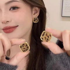 欧美简约银针方形豹纹耳环时尚复古美拉德百搭耳钉小众高级感耳饰