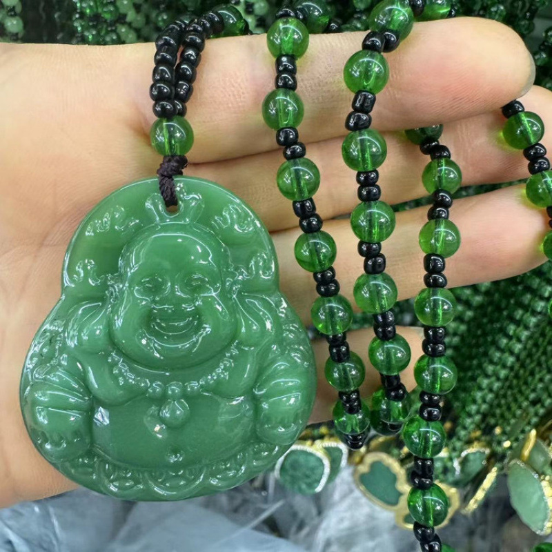 짙은 녹색 구슬 목걸이 + 돈 부처