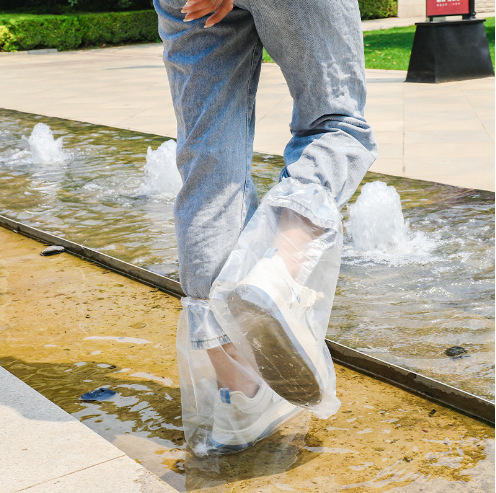 Non-slip transparent plastic outdoor thickened wear-resistant isolation foot covers disposable shoe covers rainproof and moisture-proof rainy day shoe covers
